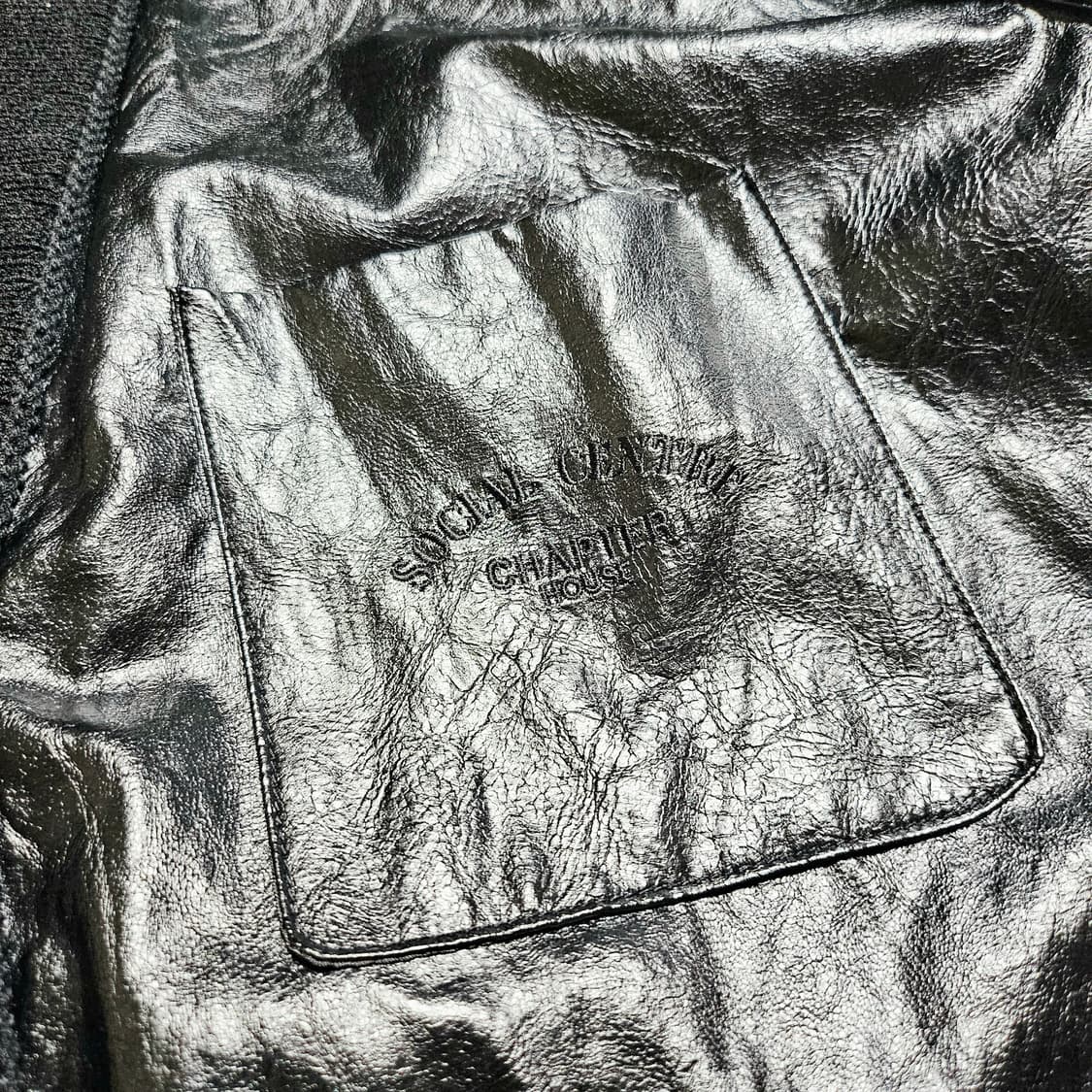 [88(66)][한섬 시스템SYSTEM] 페이크 레더 텍스트 블록 점퍼 상품이미지3