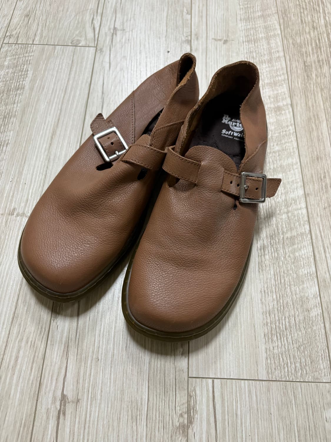 닥터마틴 패트리샤 브라운 270 상품이미지1