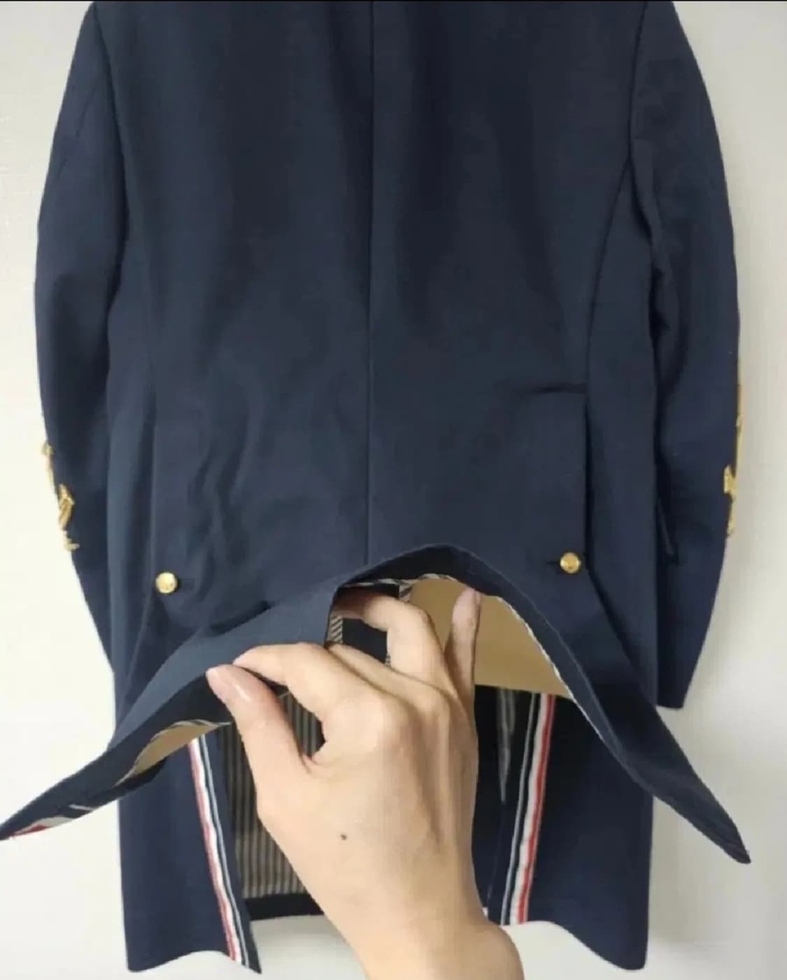 톰브라운 앵커자수 금장코트(1/간지끝판왕/매장정품) 상품이미지6