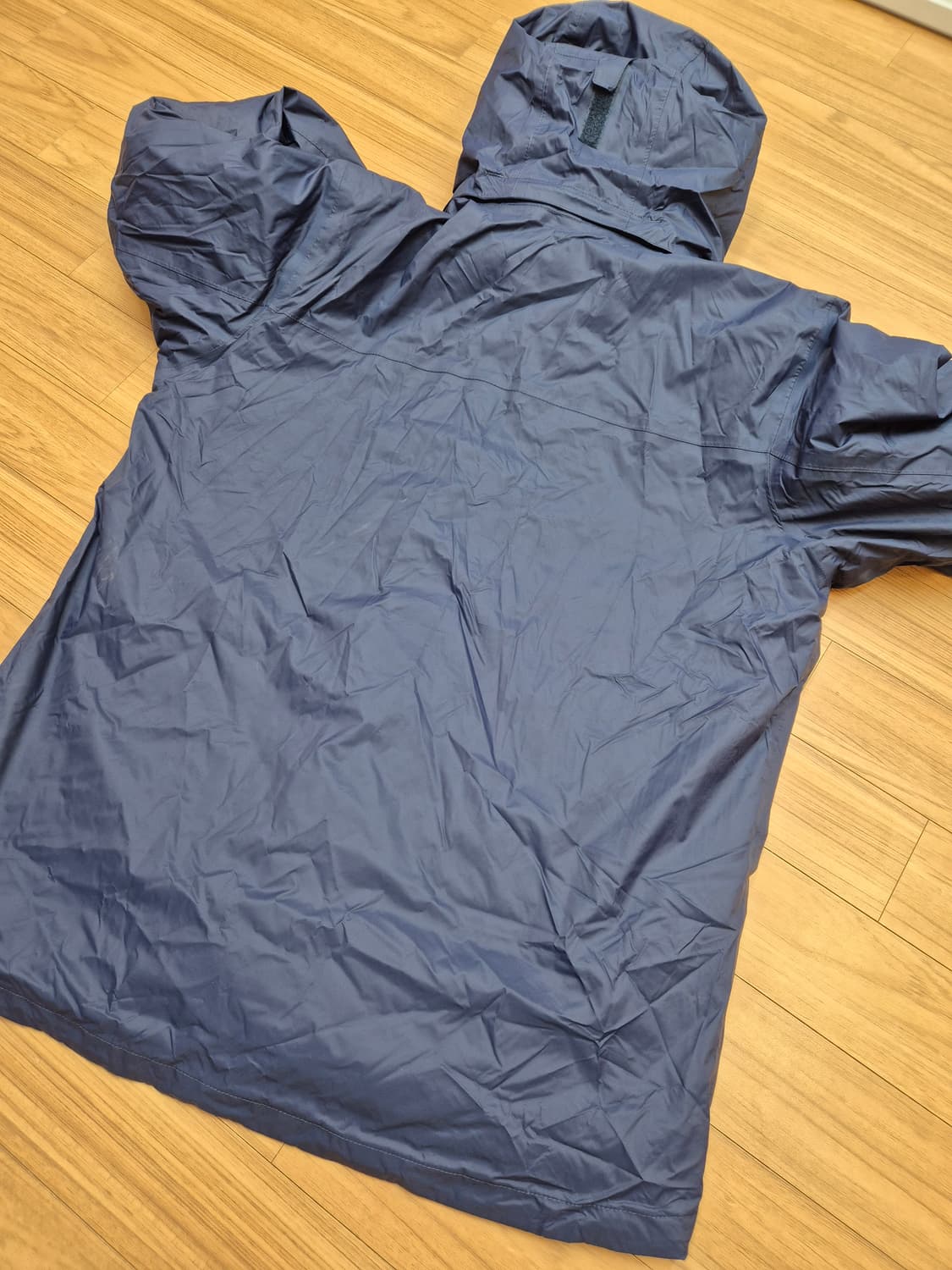 콜롬비아 인터체인지 자켓 XXL사이즈 판매합니다. 겉감은 네이비, 안감은 상품이미지2