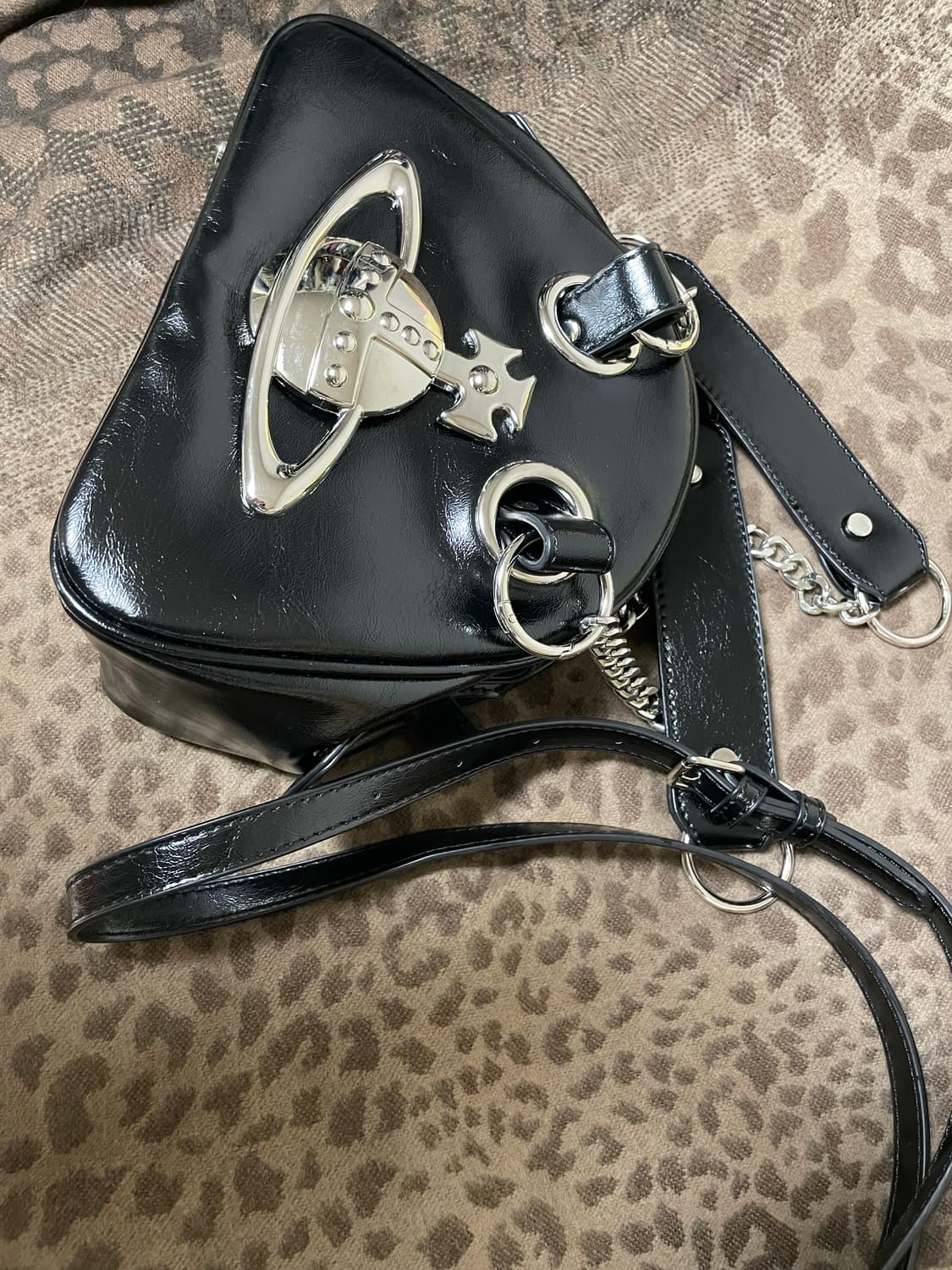 비비안웨스트우드 야스민 가방 상품이미지3