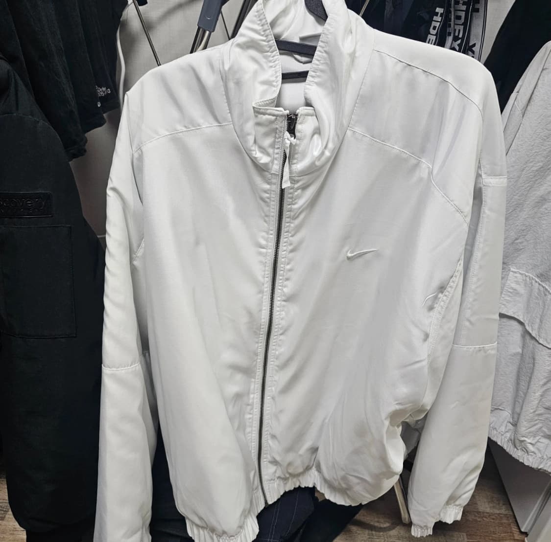 나이키 흰색 경량패딩 XL 아예 새상품 상품이미지1