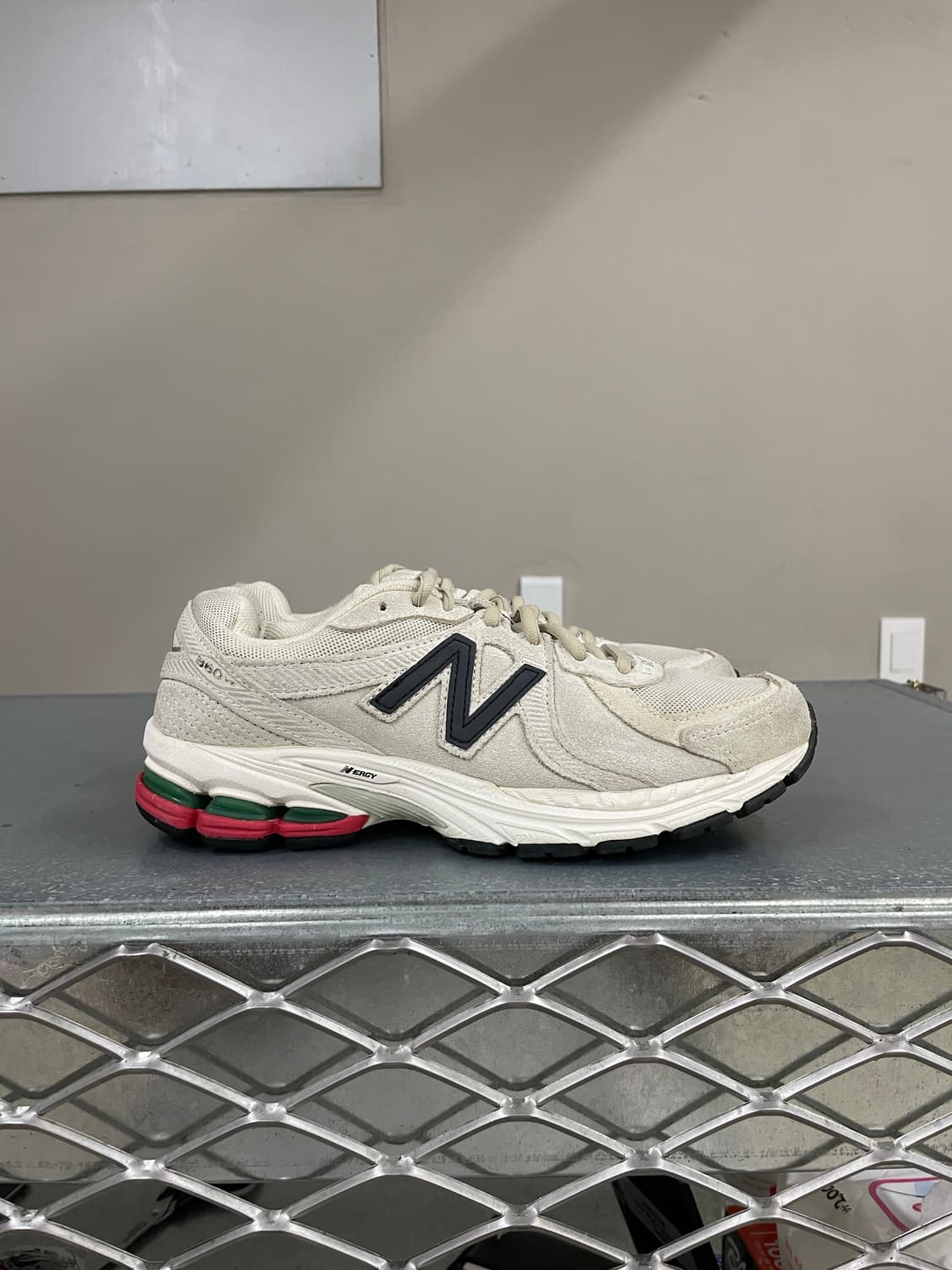 뉴발란스 860v2 크림 베이지 235 상품이미지4