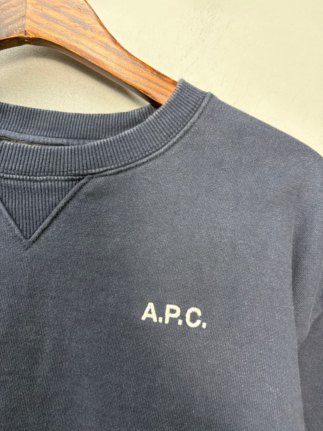 아페쎄 루마담자수로고 맨투맨 A3033 상품이미지3