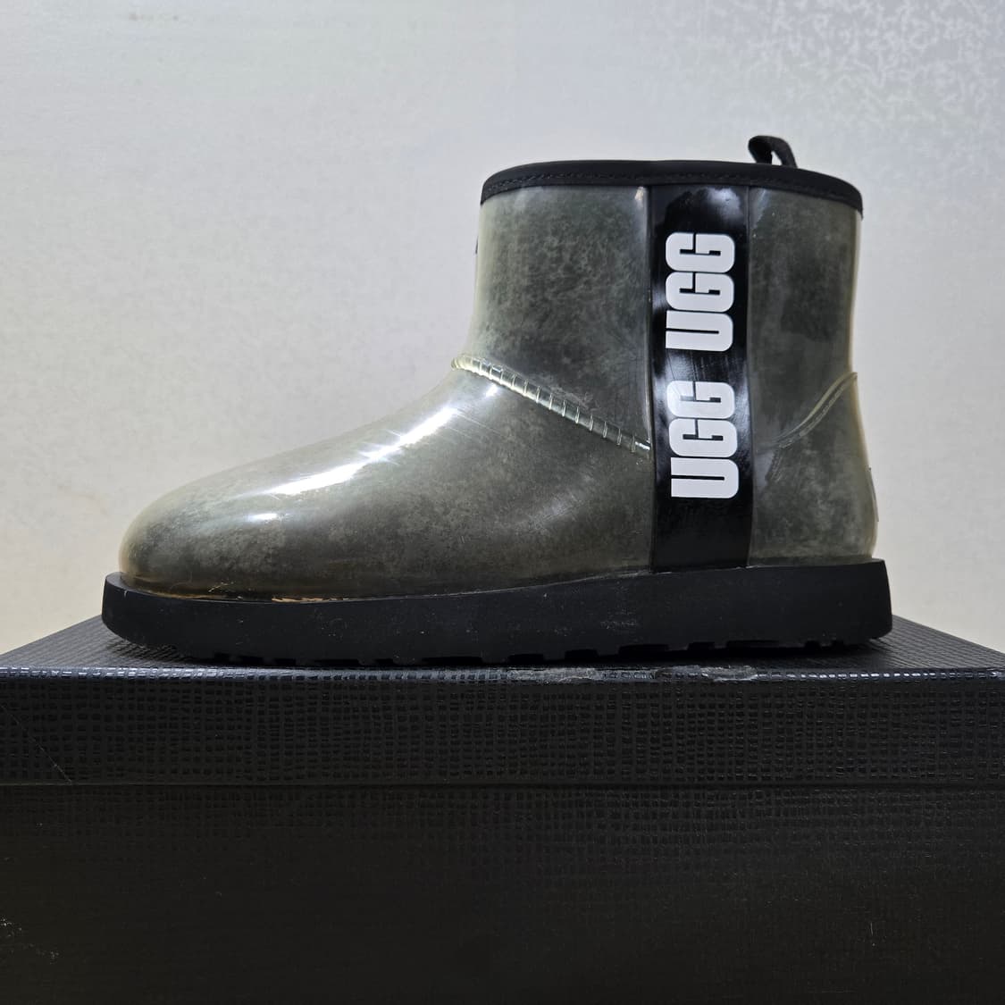 260 UGG 미국어그 클리어 미니 블랙 방수어그 상품이미지3