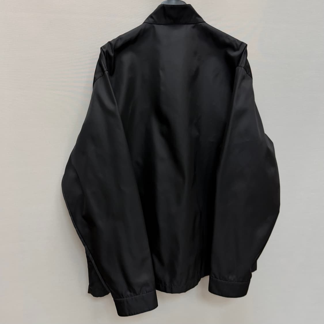 프라다 리나일론 삼각로고 셔츠 자켓 (110)  상품이미지6