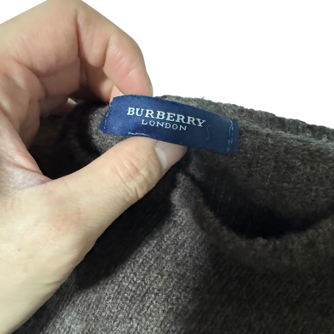 정품 버버리 브라운 코만도 패치 니트 상품이미지3
