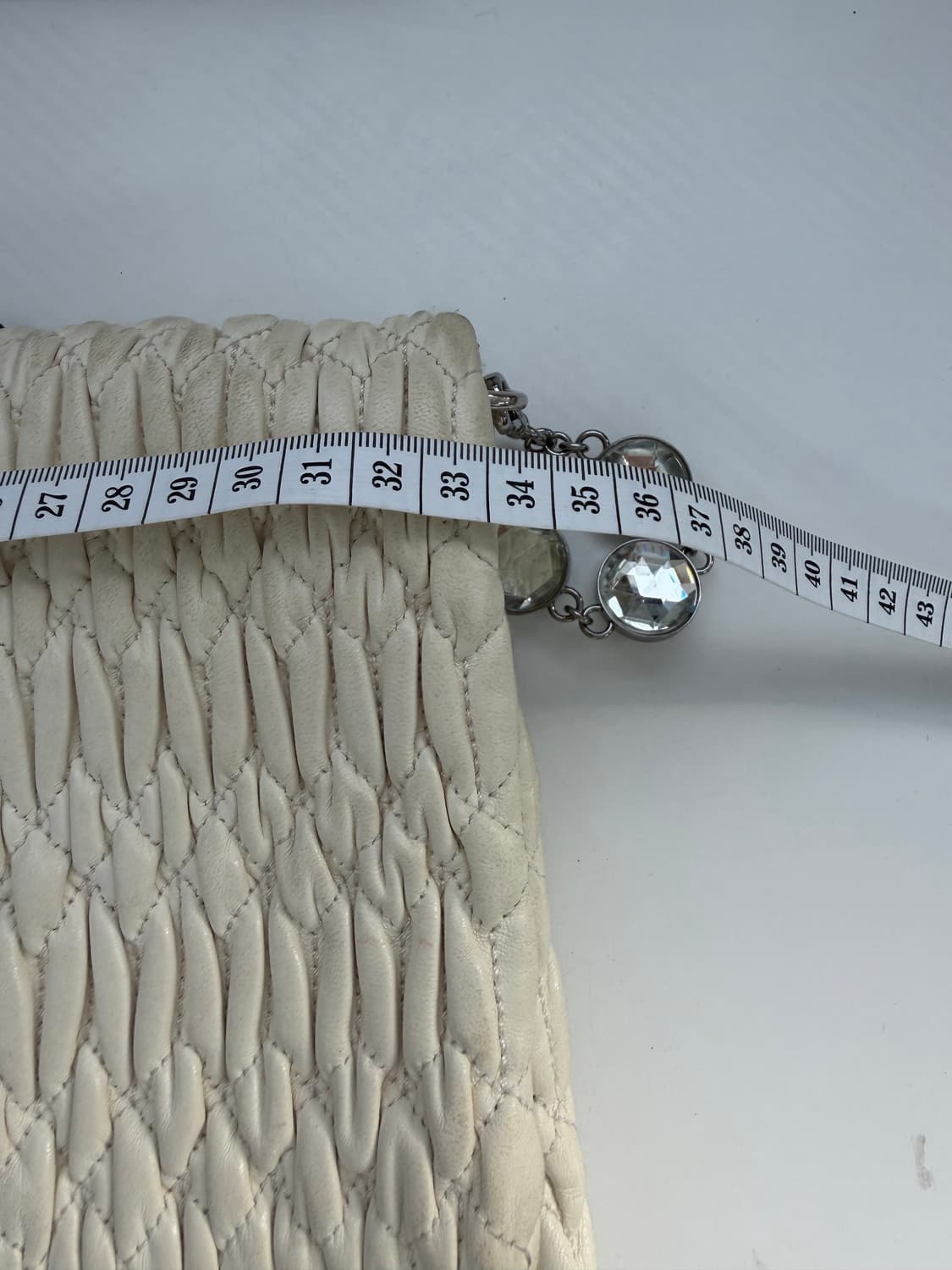 정품) 미우미우 크리스탈 마테라쎄 나파가죽 숄더백 상품이미지9