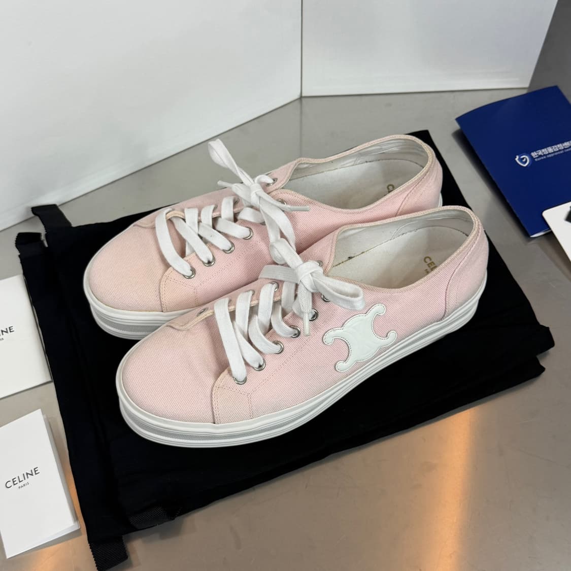 [리오브] 셀린느 제인 트리오페 레이스업 로우 스니커즈 상품이미지2