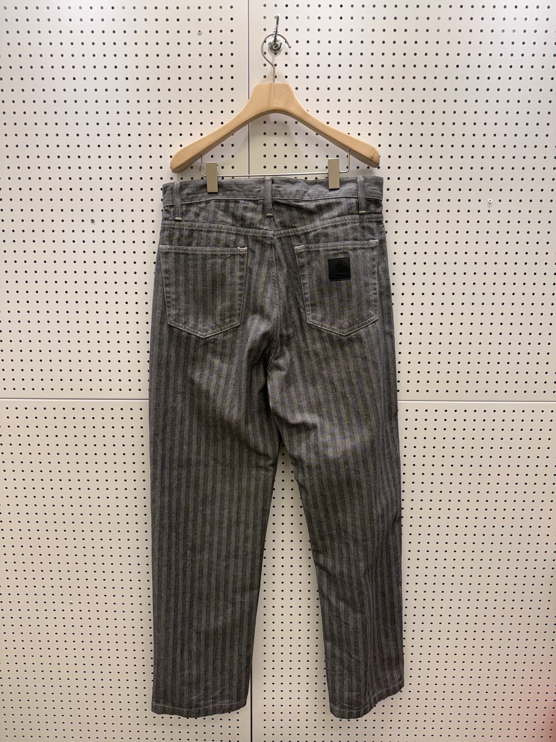 칼하트 핀스트라이프 데님 팬츠 U545 상품이미지3