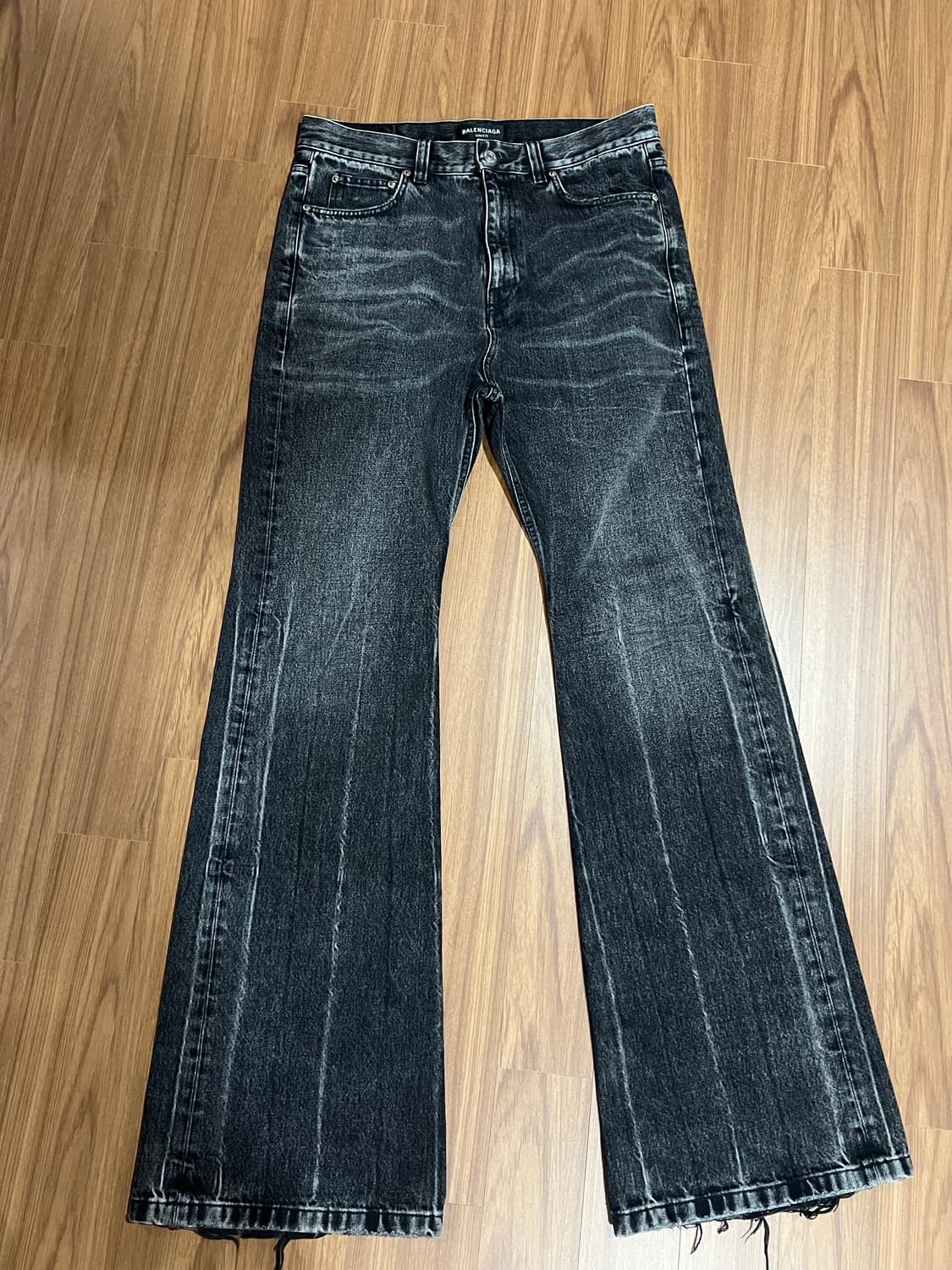 [S]발렌시아가 로스트테잎 플레어 데님 팬츠 상품이미지1