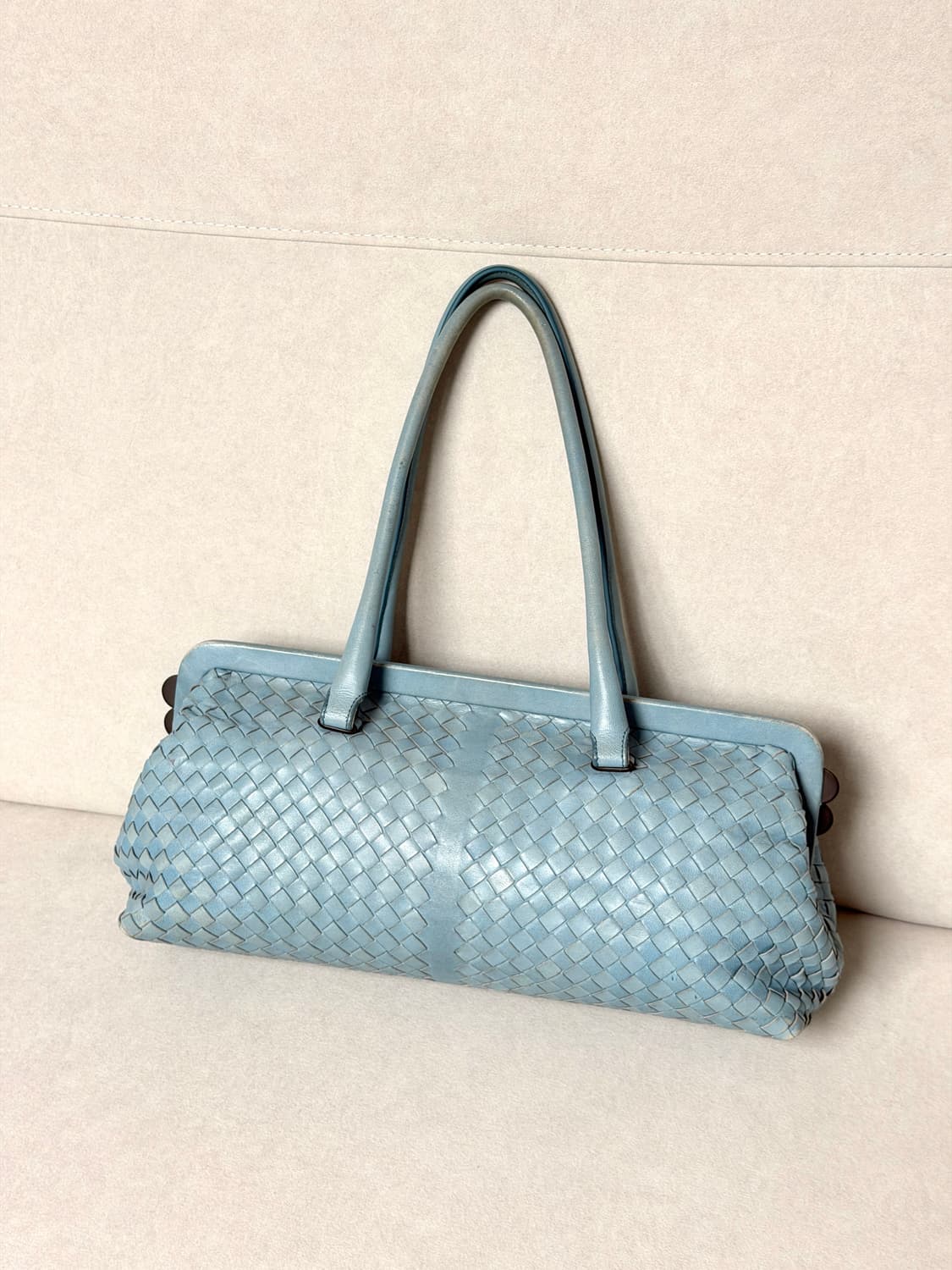 보테가베네타 인트레치아토 탑 핸들 프레임 숄더백 상품이미지2