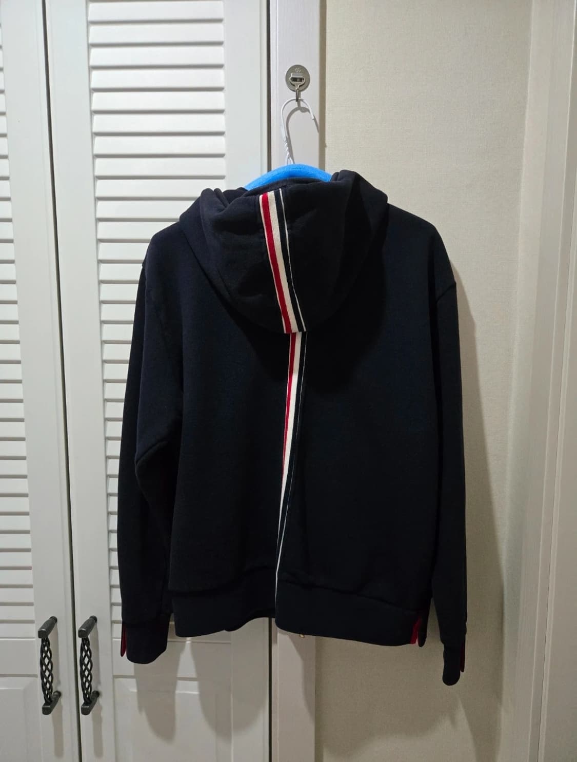 톰브라운 후드집업 금장 백화점판 상품이미지3