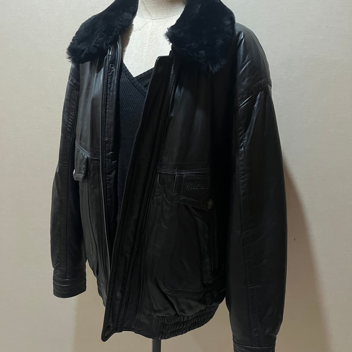 위켄드 양가죽 자켓 무스탕 (퍼 탈부착 가능) 상품이미지2