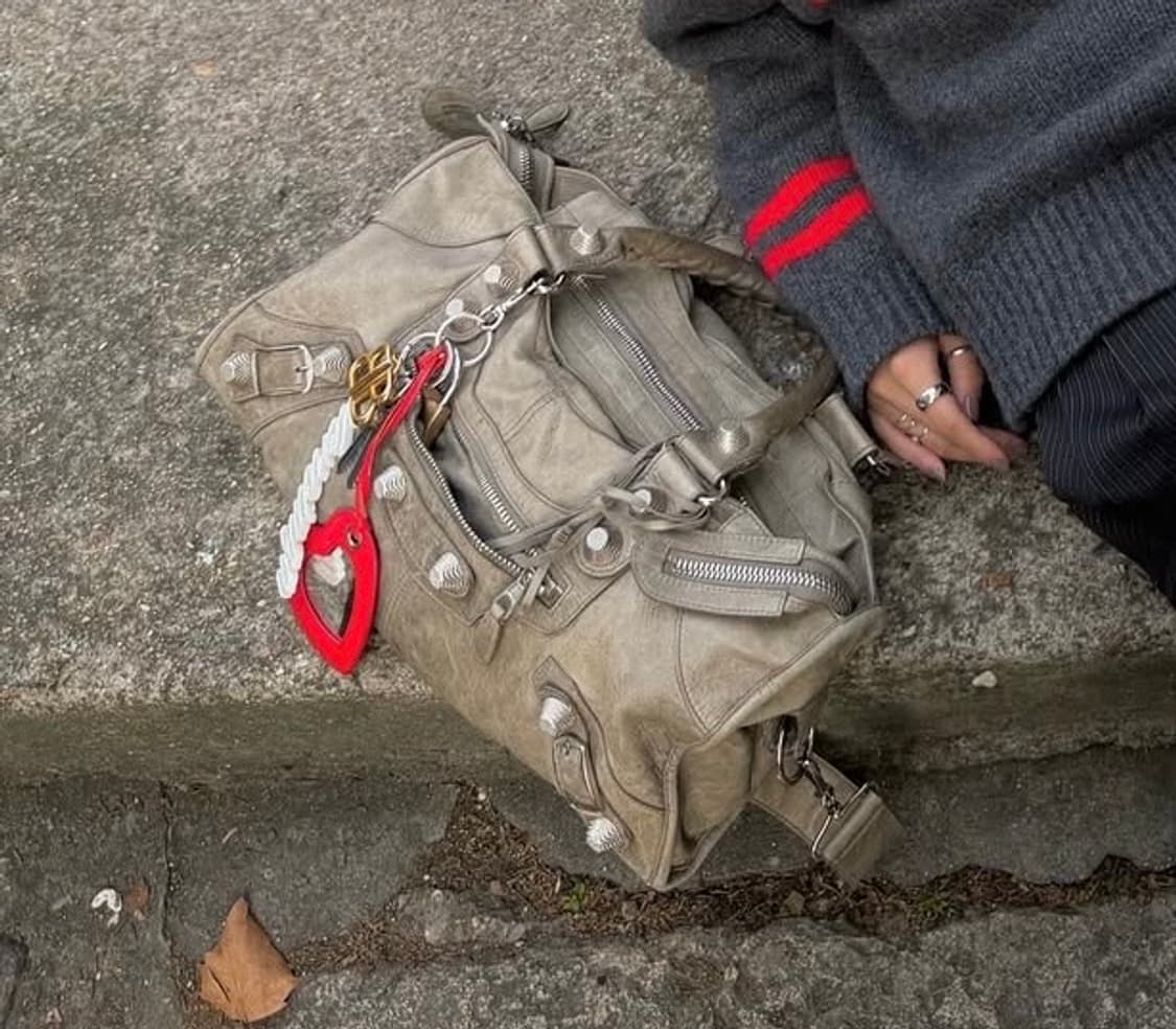 발렌시아가 모터백 구합니다(카키그레이.베이지) 상품이미지3