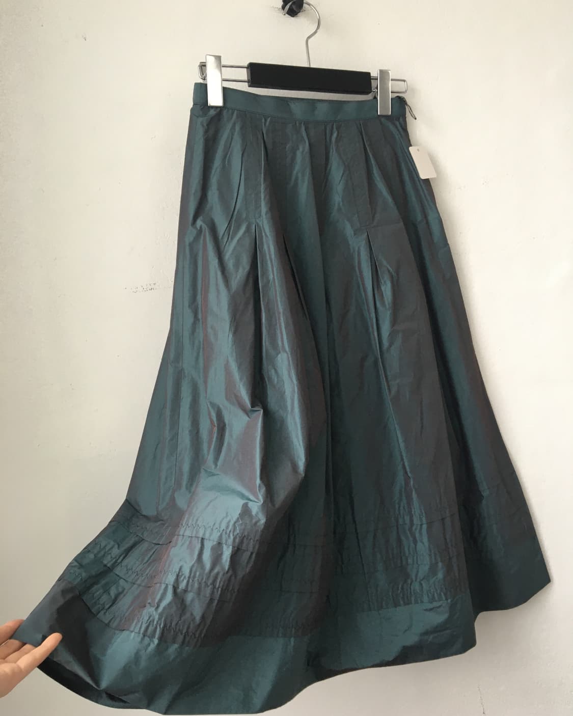 Glossy long skirt 상품이미지2
