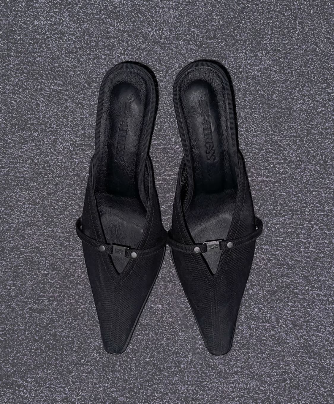 포트리스 에센셜 왁스드 뮬 블랙 250 상품이미지1