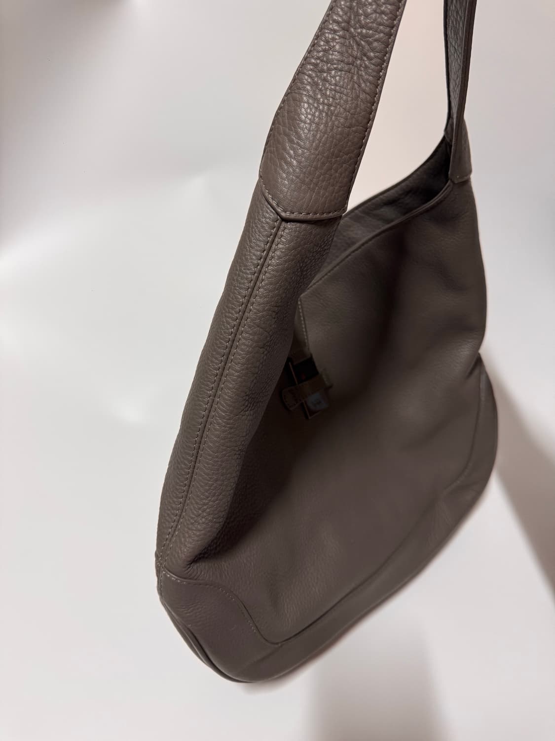 베라왕 가죽 숄더백 상품이미지6