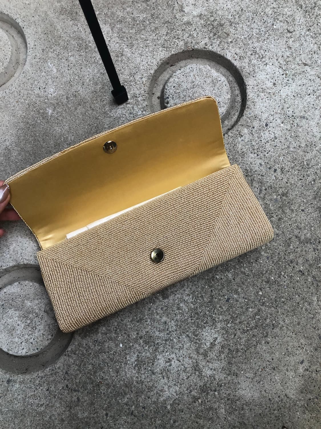 beige floral beaded clutch bag 상품이미지4