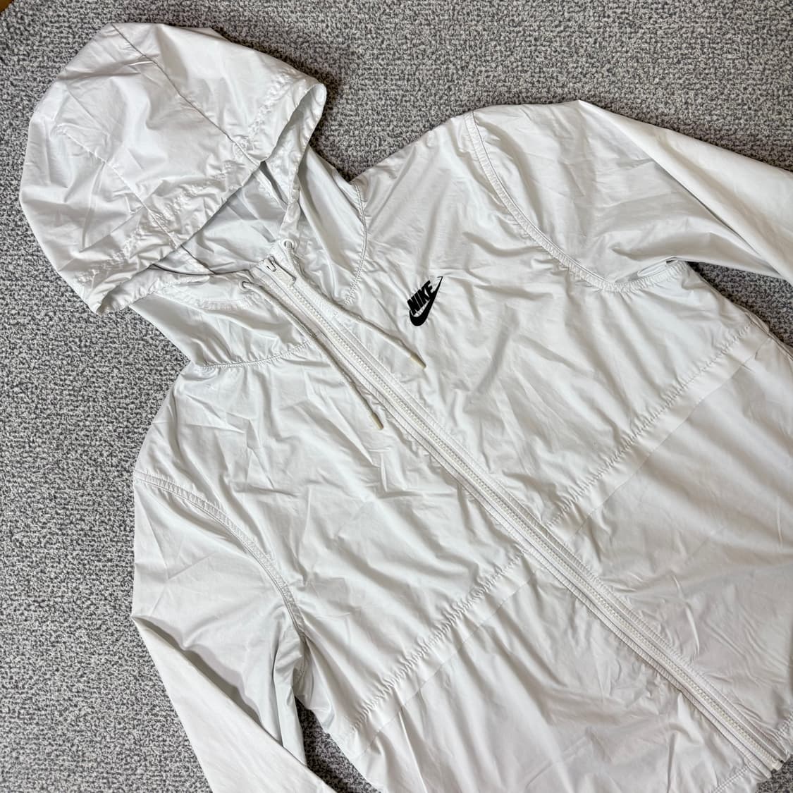 [정가 10만원] 나이키 바람막이 여성용 상품이미지5