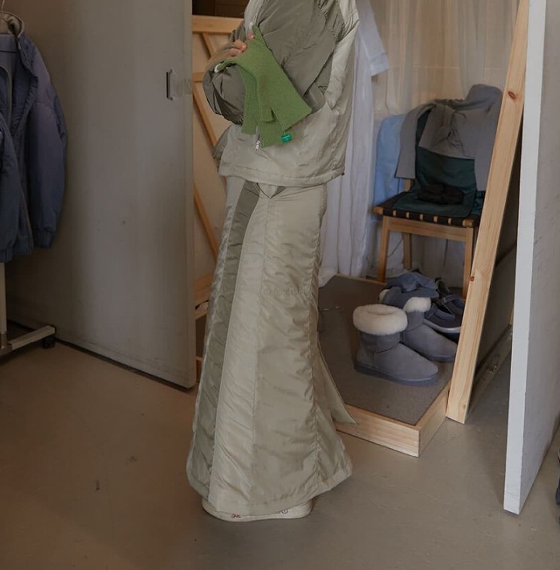 1회착) 노컨텐츠 머메이드 라인 윈드브레이커 스커트 카키 S 상품이미지2