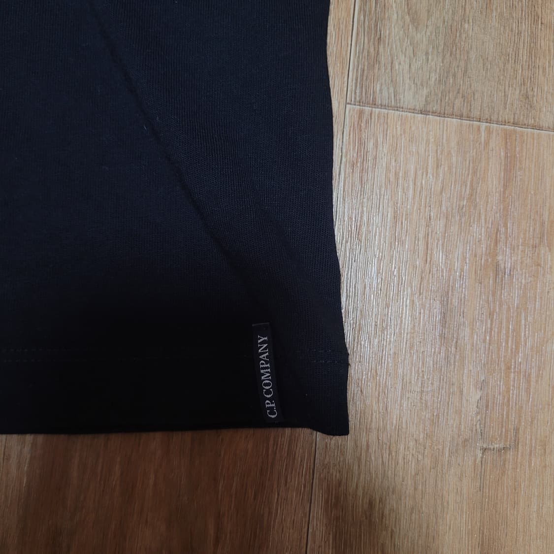Cp company 블랙 반팔 그래픽 티셔츠 105  XXL 정품 상품이미지3