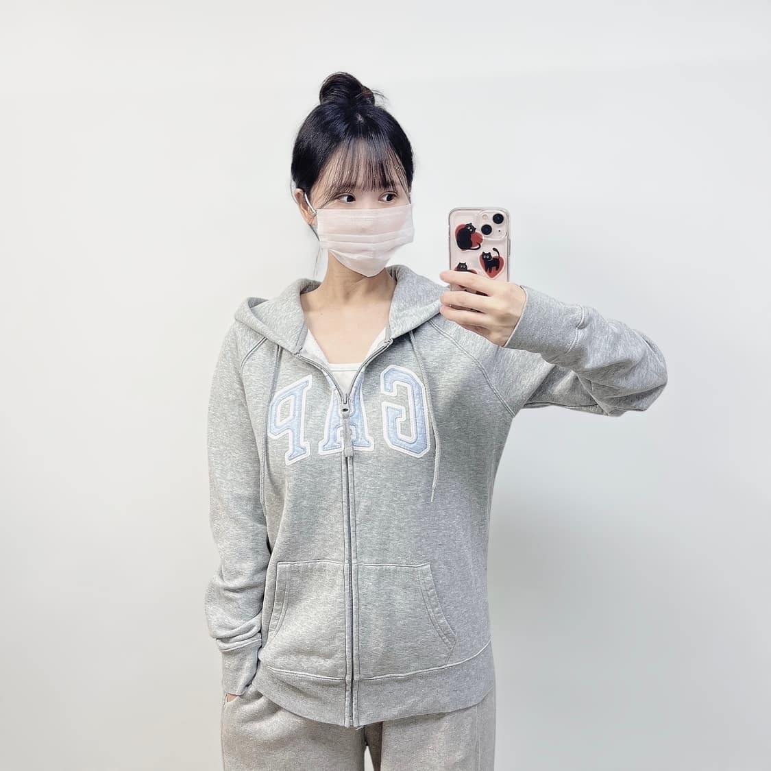 갭 Gap 스펠 로고 후드집업 그레이 하늘 상품이미지1
