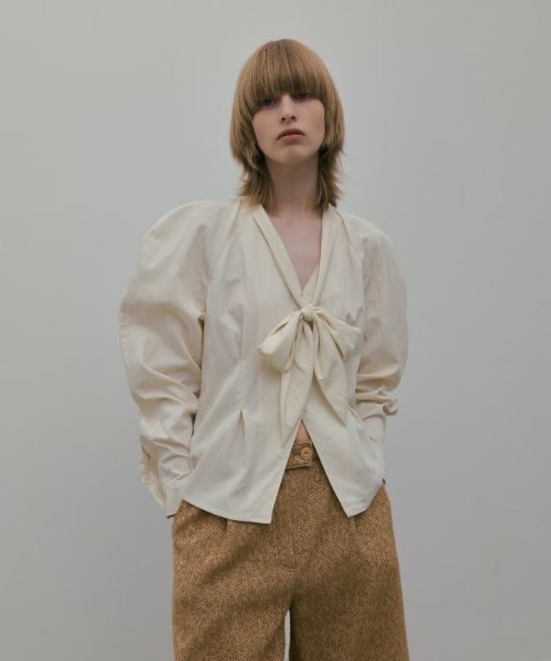 오버듀플레어 타이 블라우스 판매해요 상품이미지2