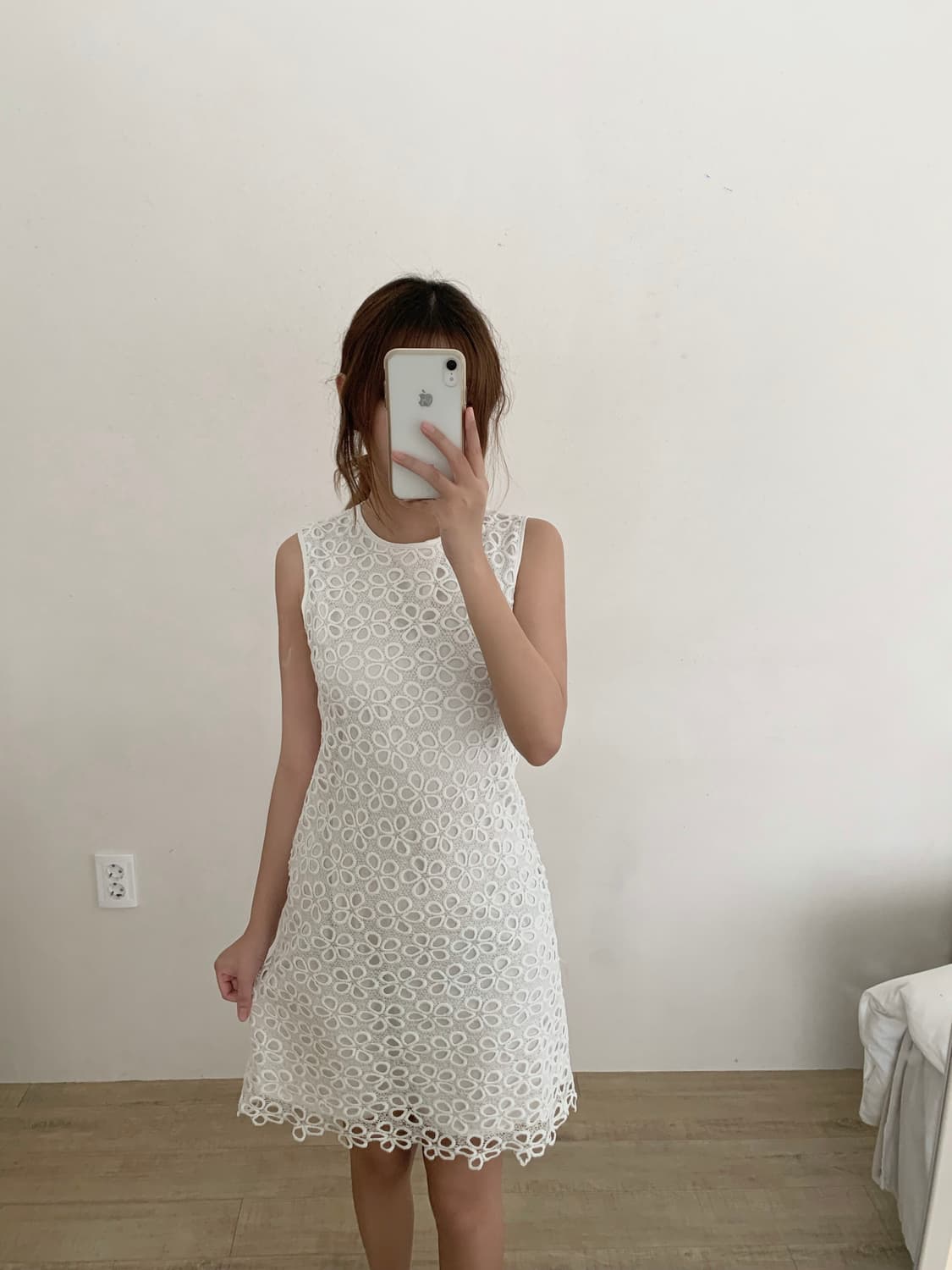 민소매 화이트 플라워 레이스 원피스 상품이미지3