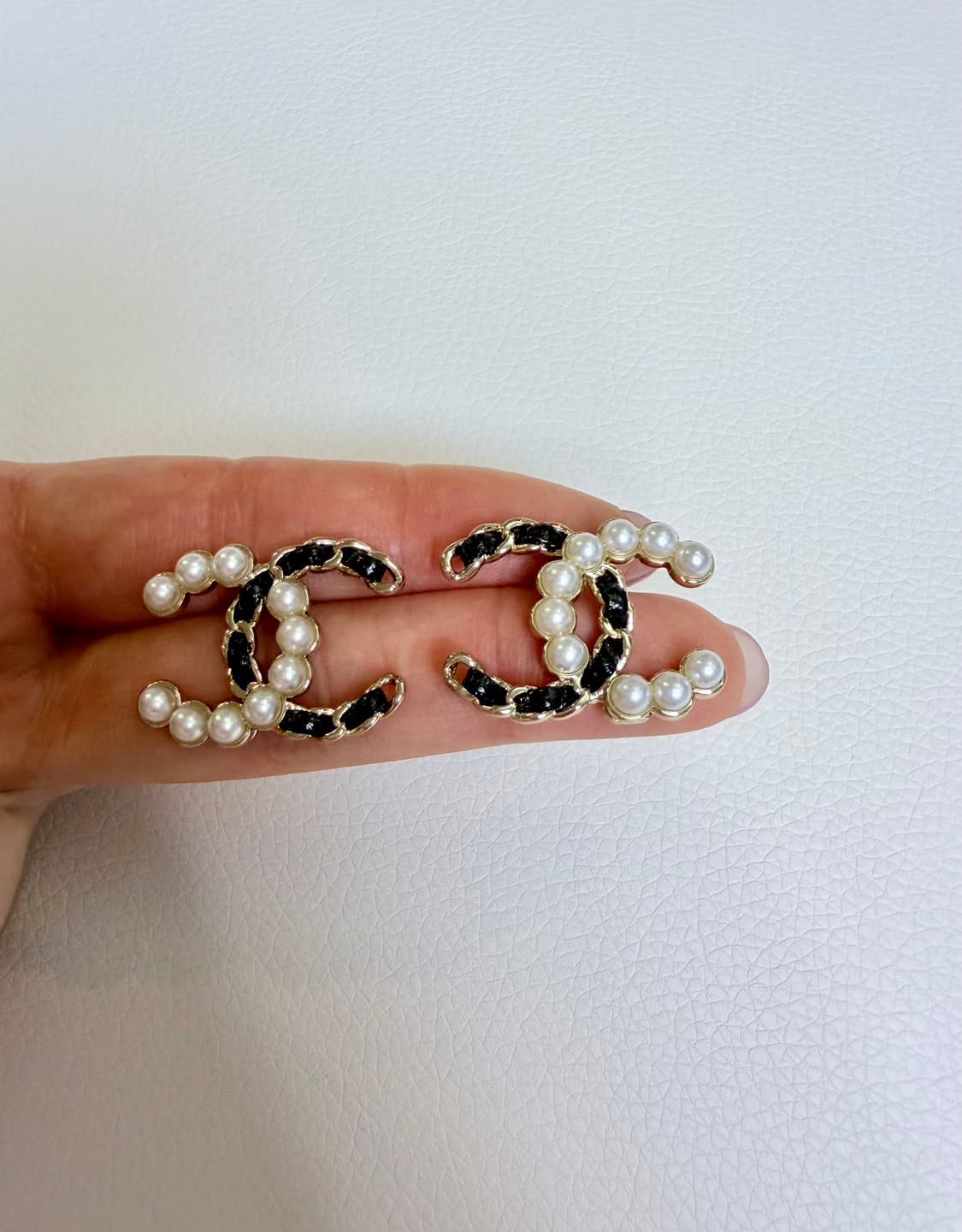 샤넬 가죽체인&진주 CC로고 귀걸이 업사이클링 상품이미지4