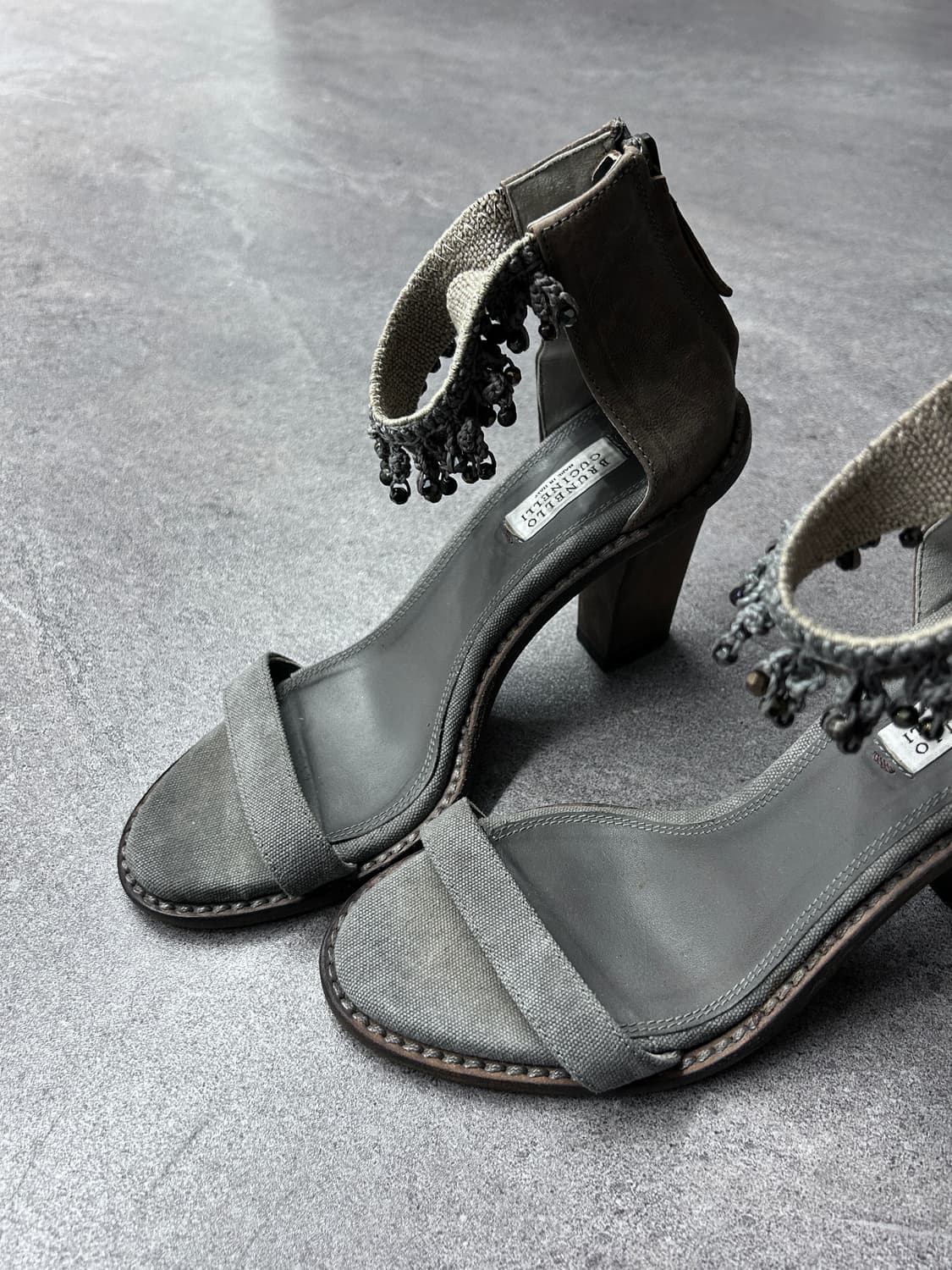 브루넬로 쿠치넬리 비즈 스트랩 샌들 힐 상품이미지2