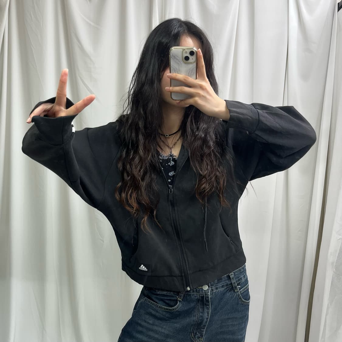 Adidas black hood zip-up 상품이미지2