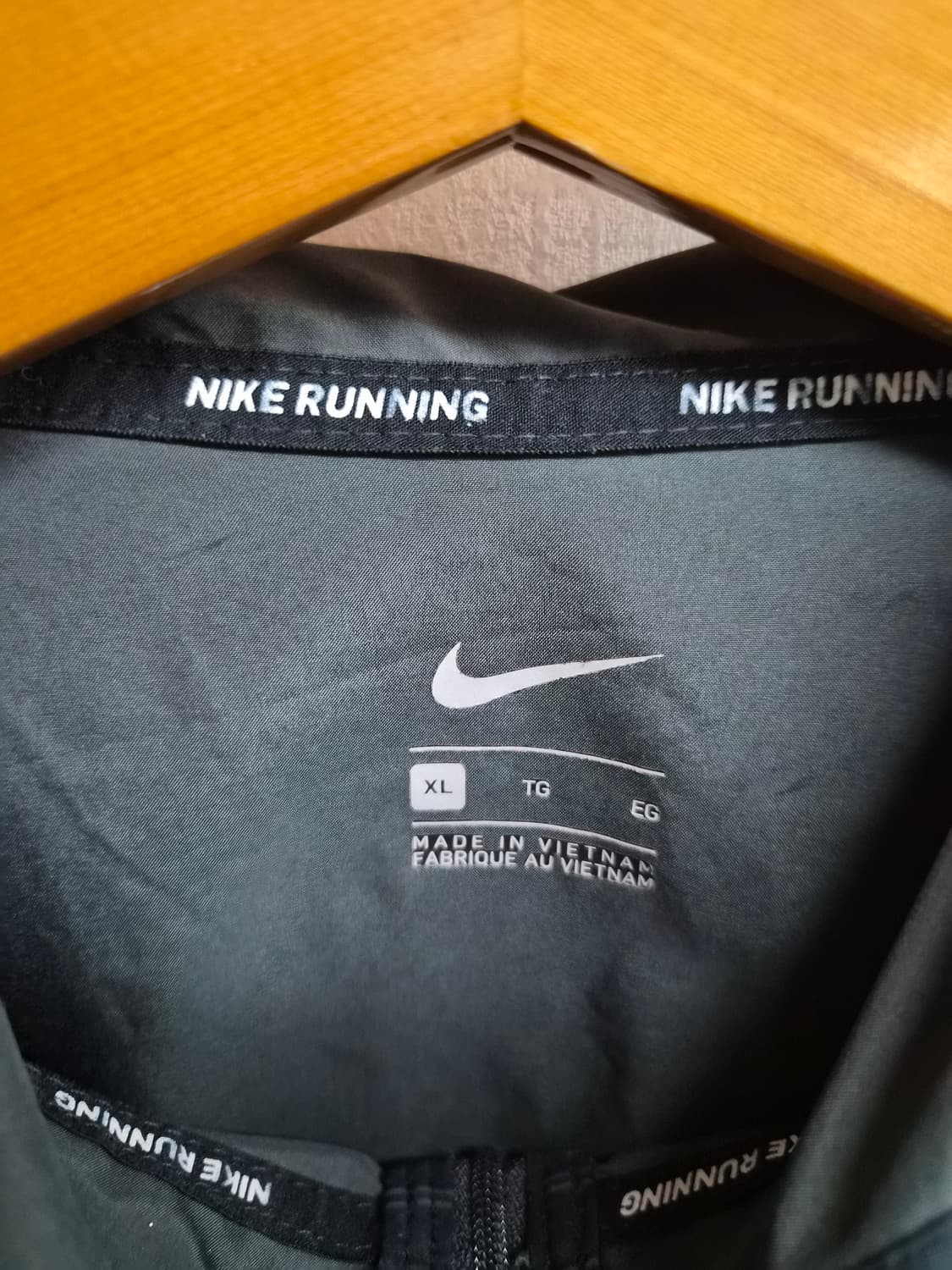 XL) 나이키 러닝 바람막이 팝니다 상품이미지5