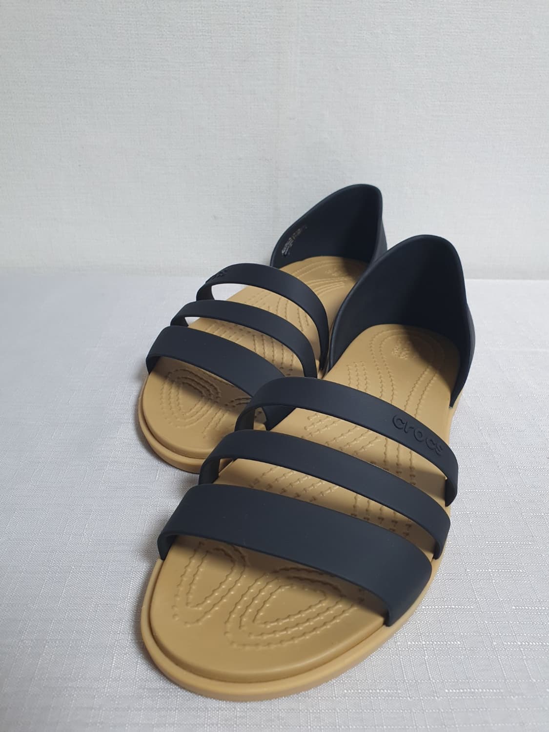 크록스 툴룸 오픈 플랫 샌들 블랙 탄 230mm 상품이미지6