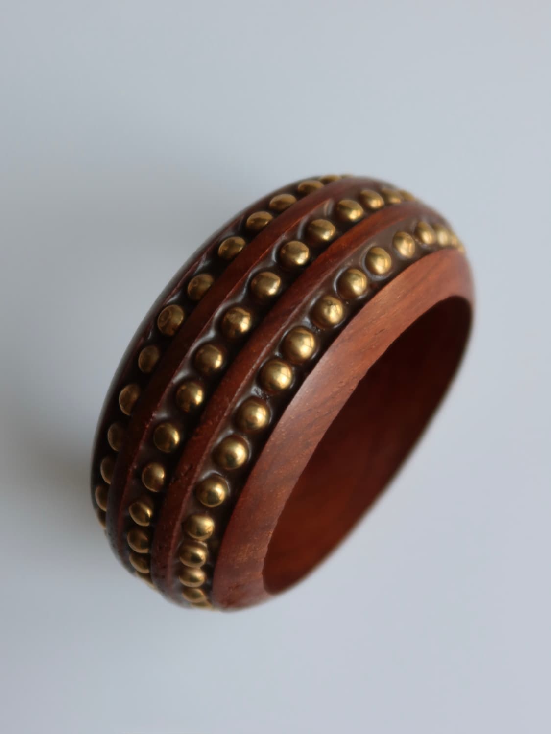 studded wood wide bangle 상품이미지4