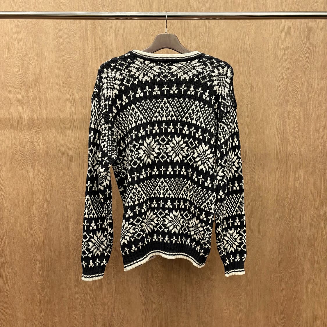 갭 라운드넥 긴팔 코튼 니트 페어아일 노르딕 패턴 디테일 블랙 아이보리 상품이미지3