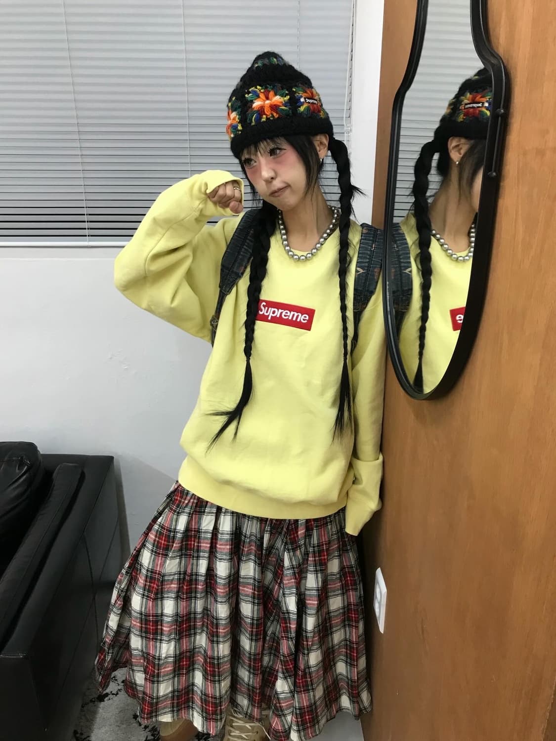 Supreme Box Logo Crewneck Pale Yellow - 상품이미지8