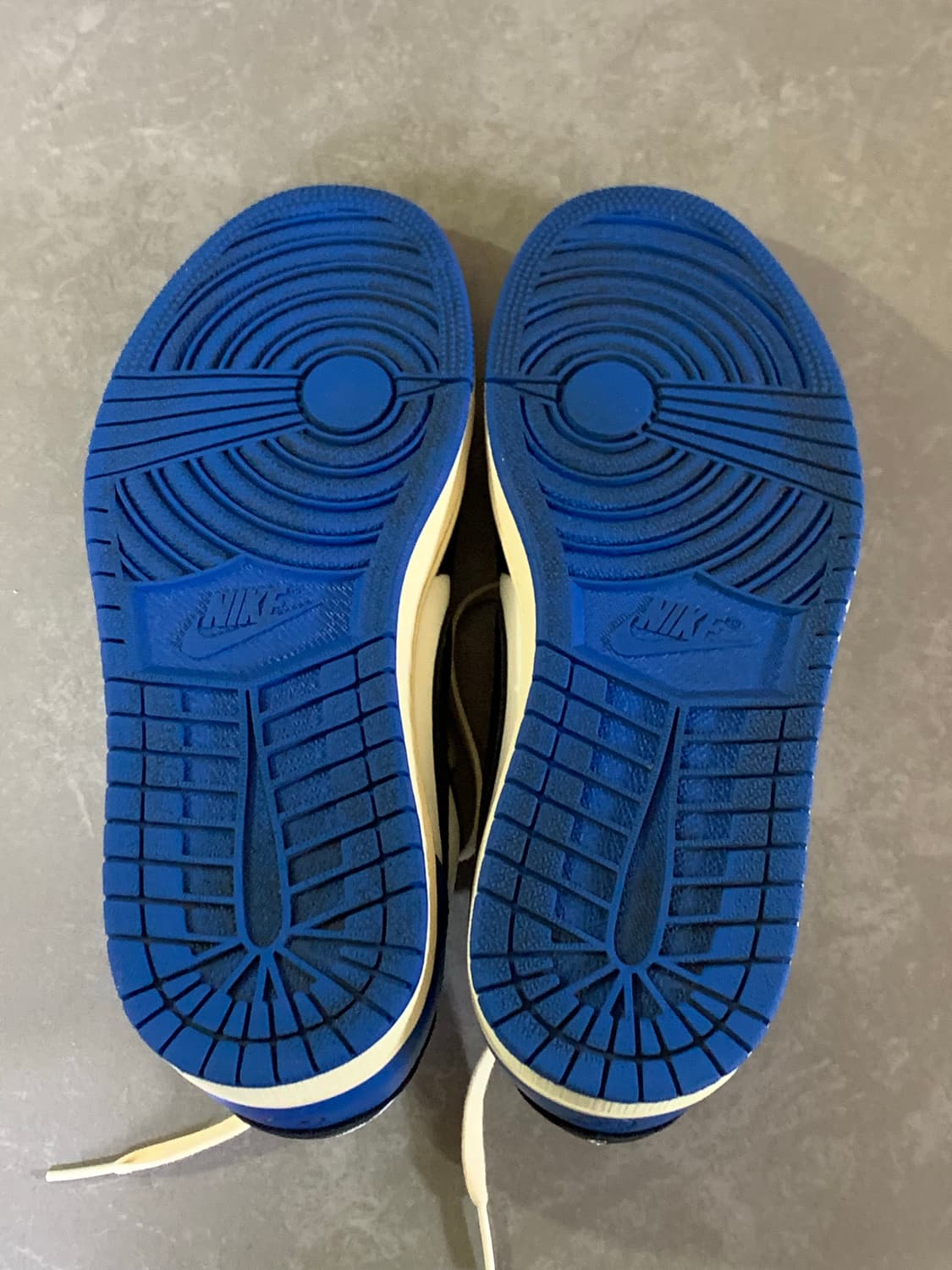 [260]트래비스 스캇 x 프라그먼트 레트로 로우 OG 판매합니다 상품이미지4