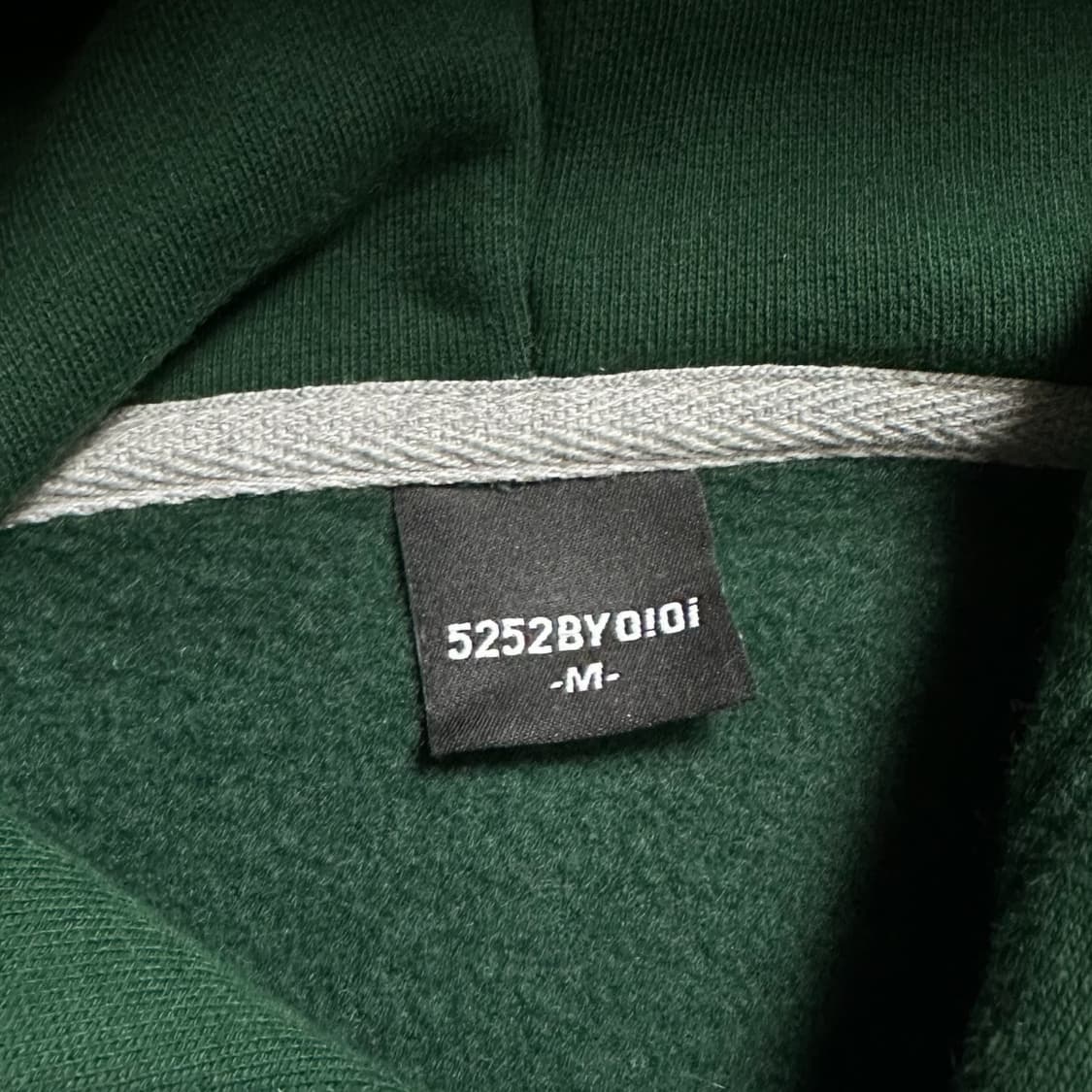 오아이오아이 빅로고 그린 후드티 상품이미지4