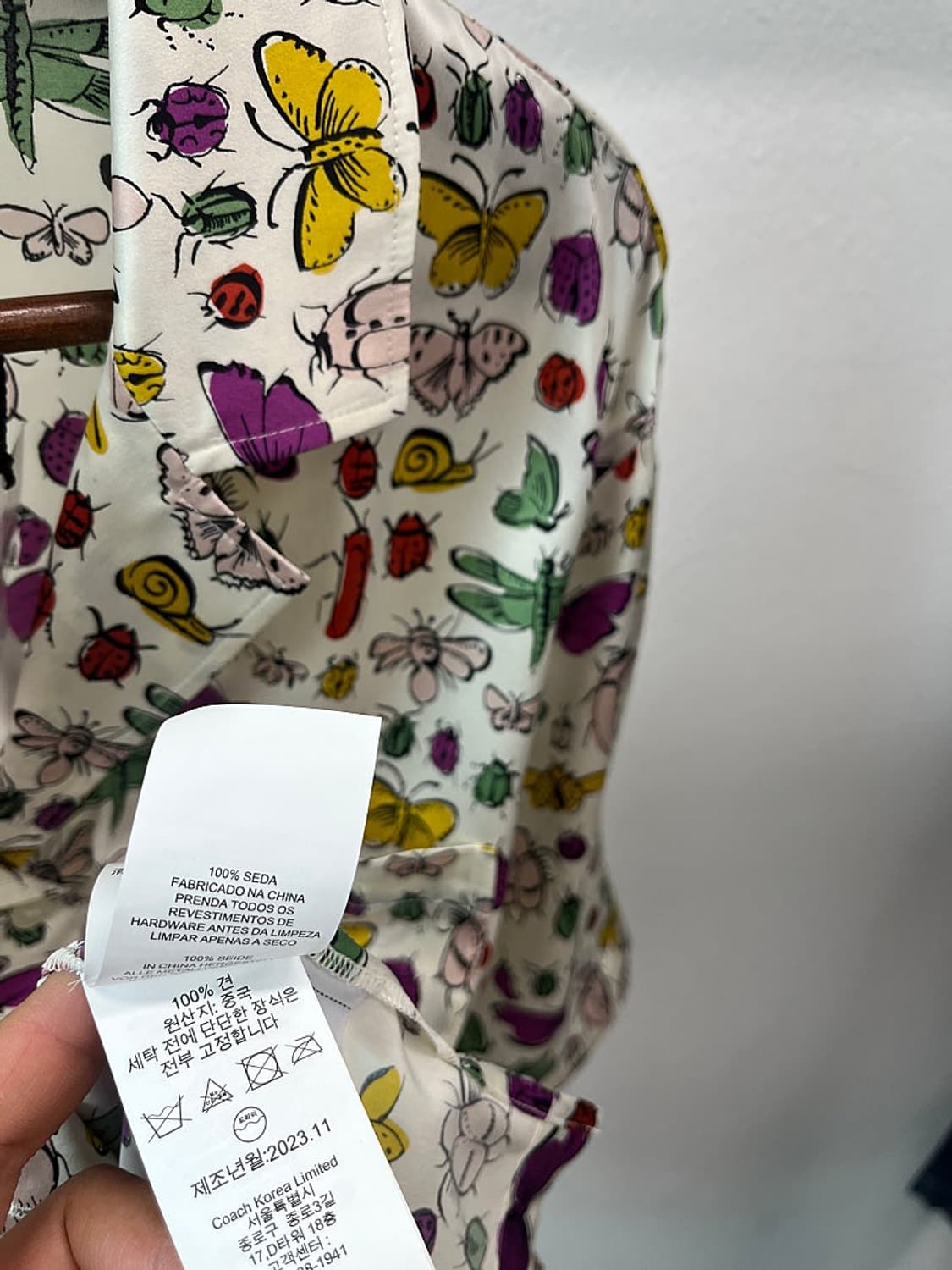 여) 코치 실크 패턴 오버셔츠  상품이미지5