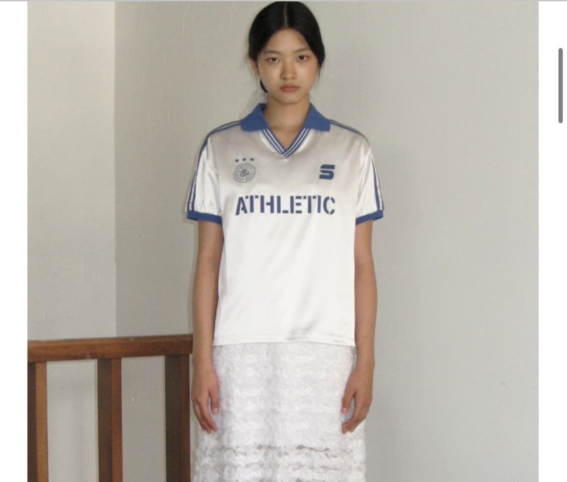 시눈23ss 스포티트랙 하프 슬리브티뉴진스 해린 상품이미지2