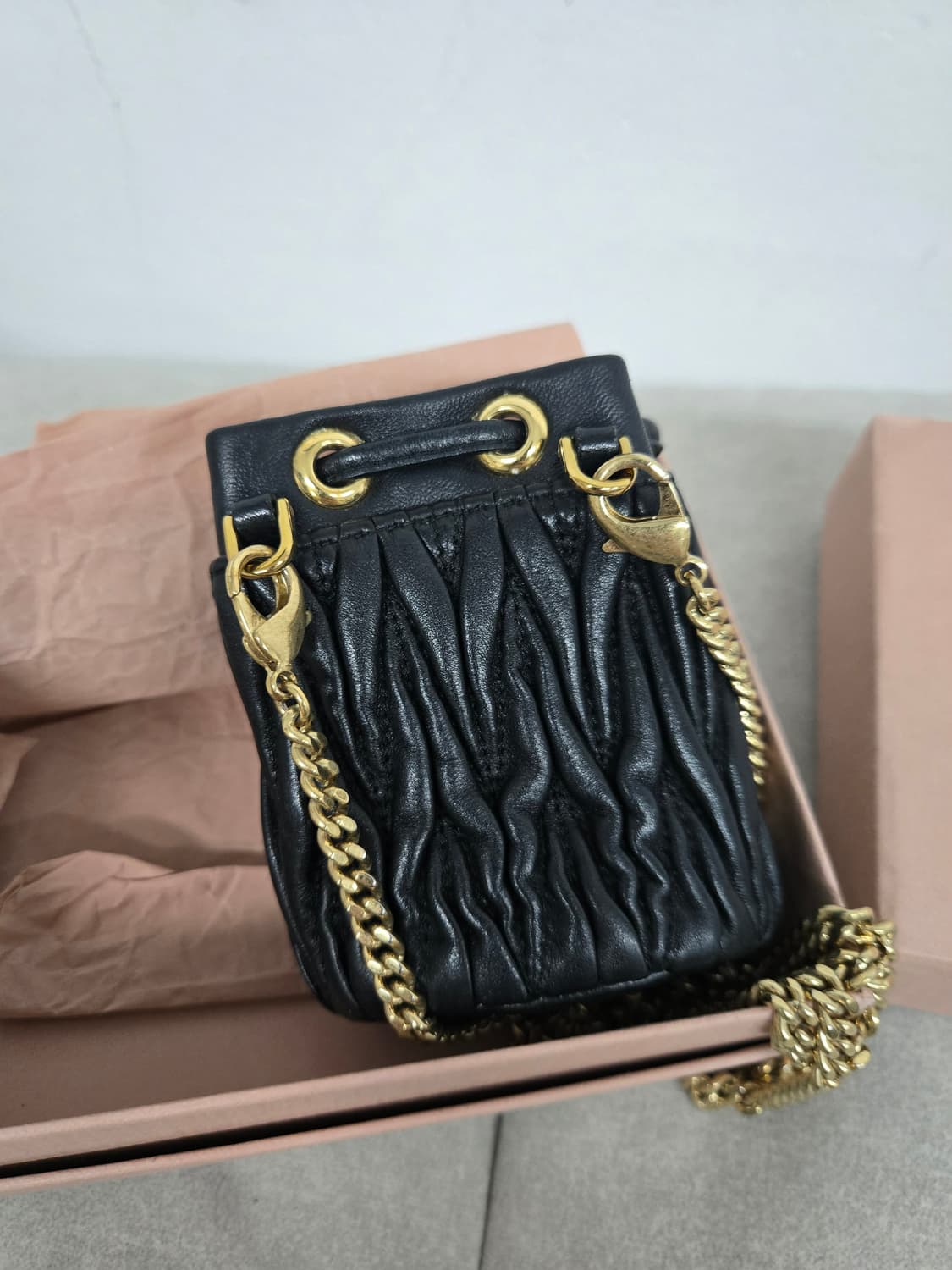 [보증서 정품] 미우미우 미니 버킷백 상품이미지3