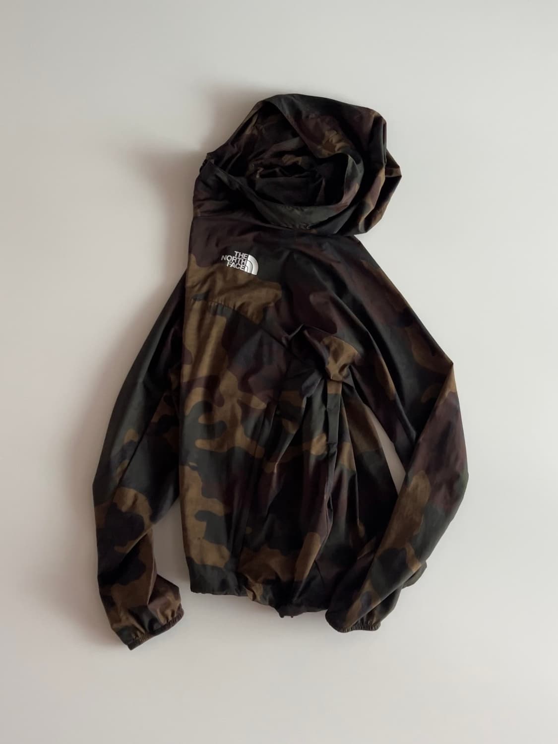 노스페이스 노벨티 카모 바람막이 M 상품이미지1