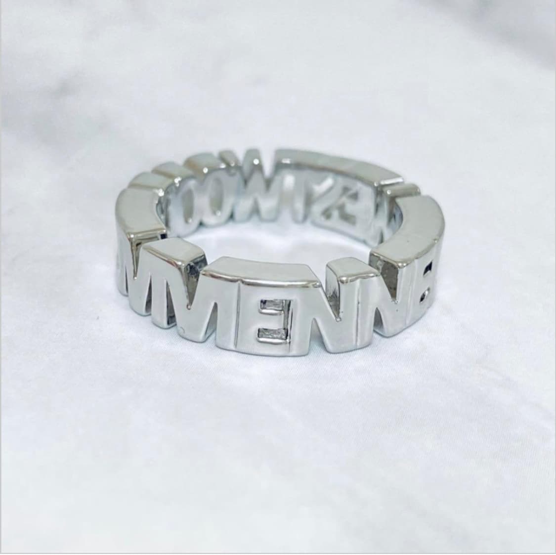 비비안웨스트우드 아카이브 레터링 orb 로고링 반지 상품이미지2