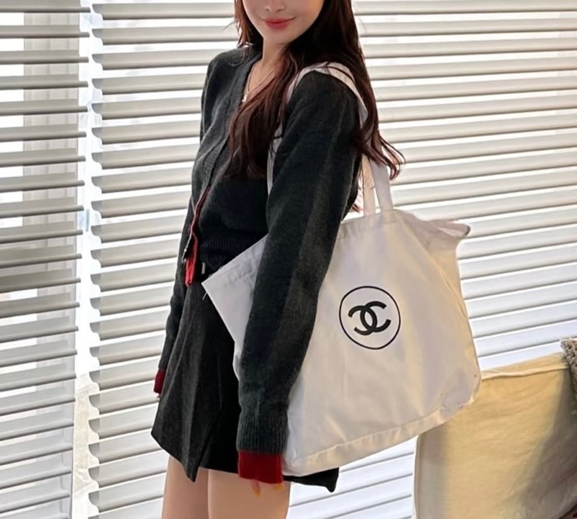 샤넬 뷰티 노벨티 에코백 화이트 상품이미지2