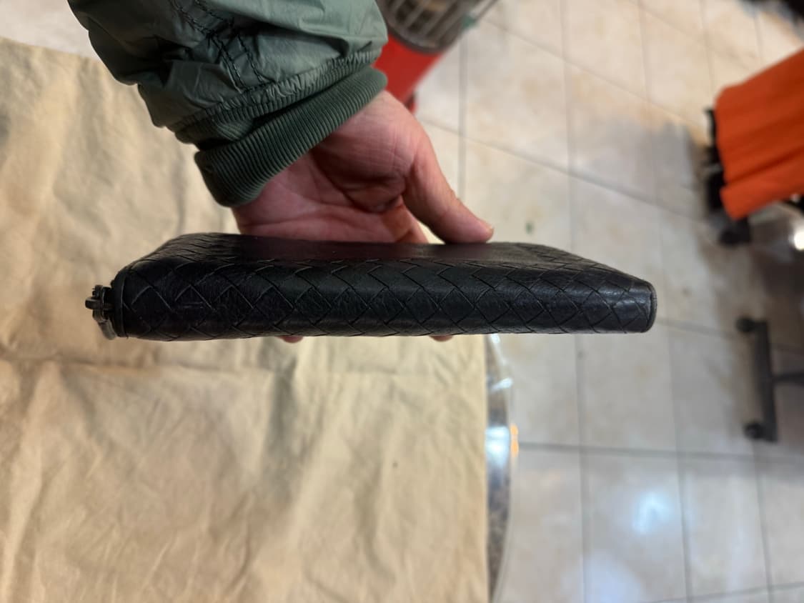 정품 보테카베네타 인트레치아토 지퍼 어라운드 장지갑 팝니다 상품이미지6