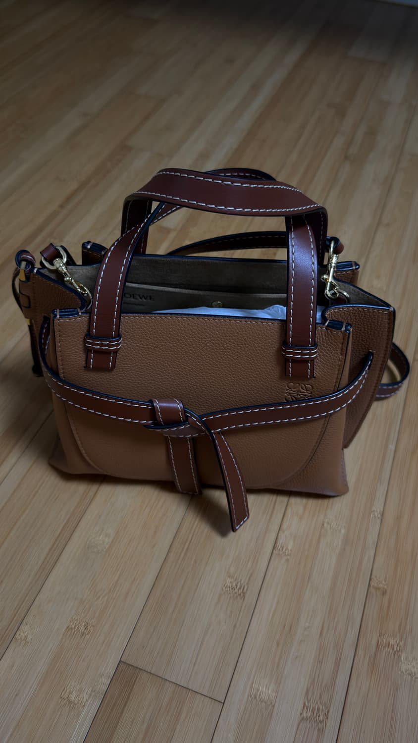 로에베 가방 게이트 탑핸들 미니백 브라운 상품이미지1