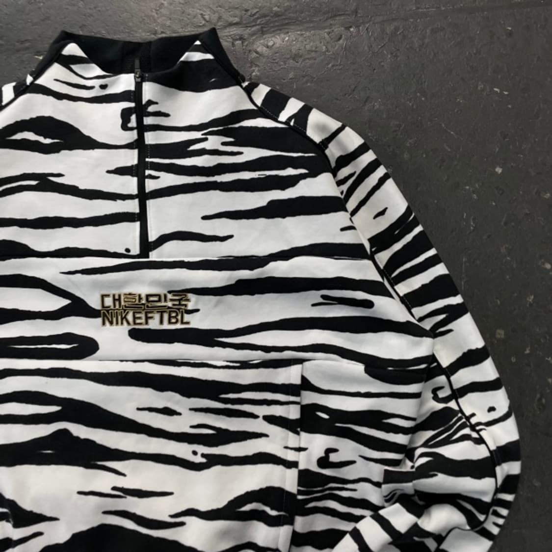 100 나이키 국가대표 반집업 상품이미지2