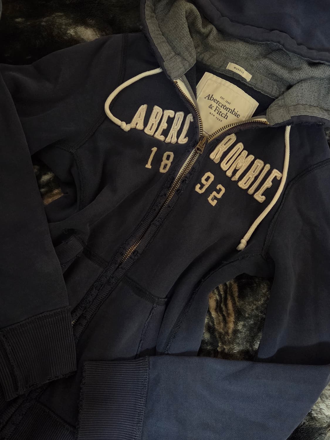 아베크롬비 빈티지 후드집업 네이비 S 상품이미지1
