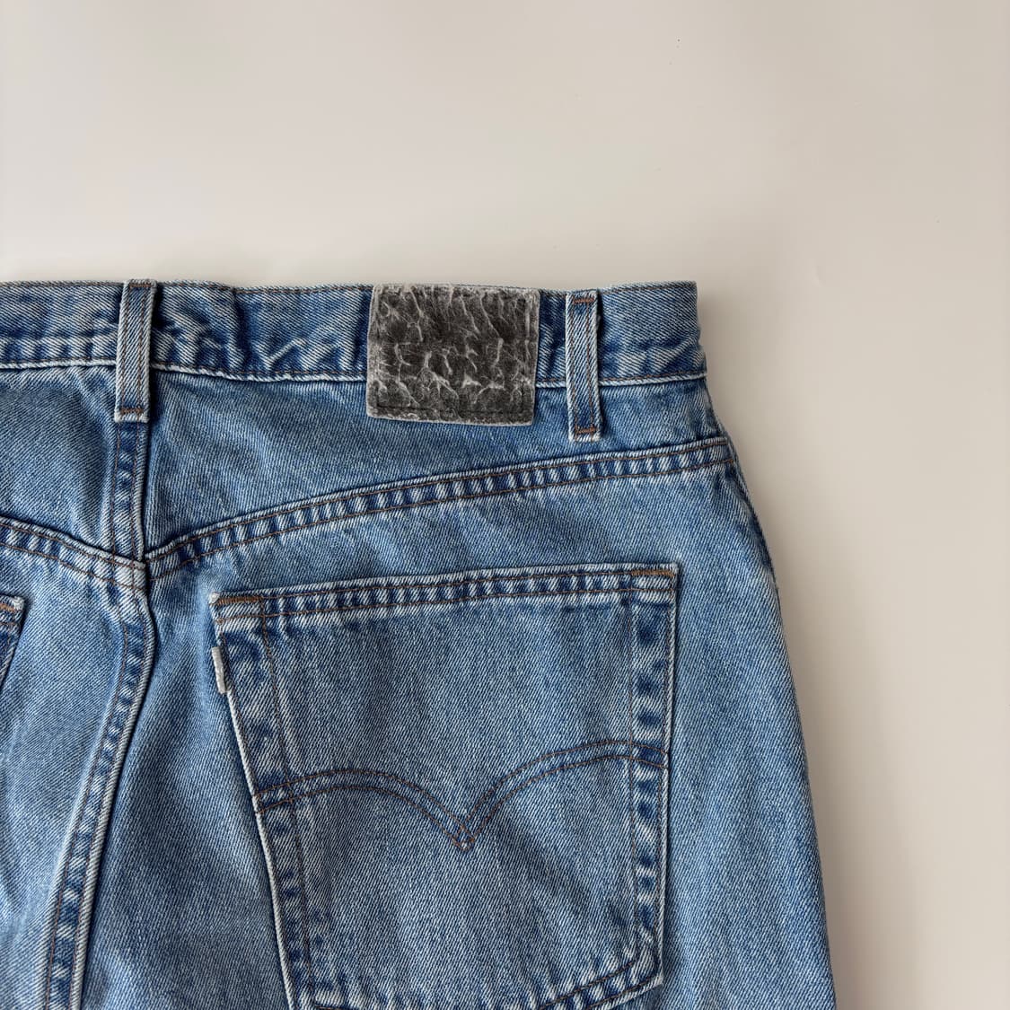 90s 리바이스 실버탭 배기진 연청 상품이미지3